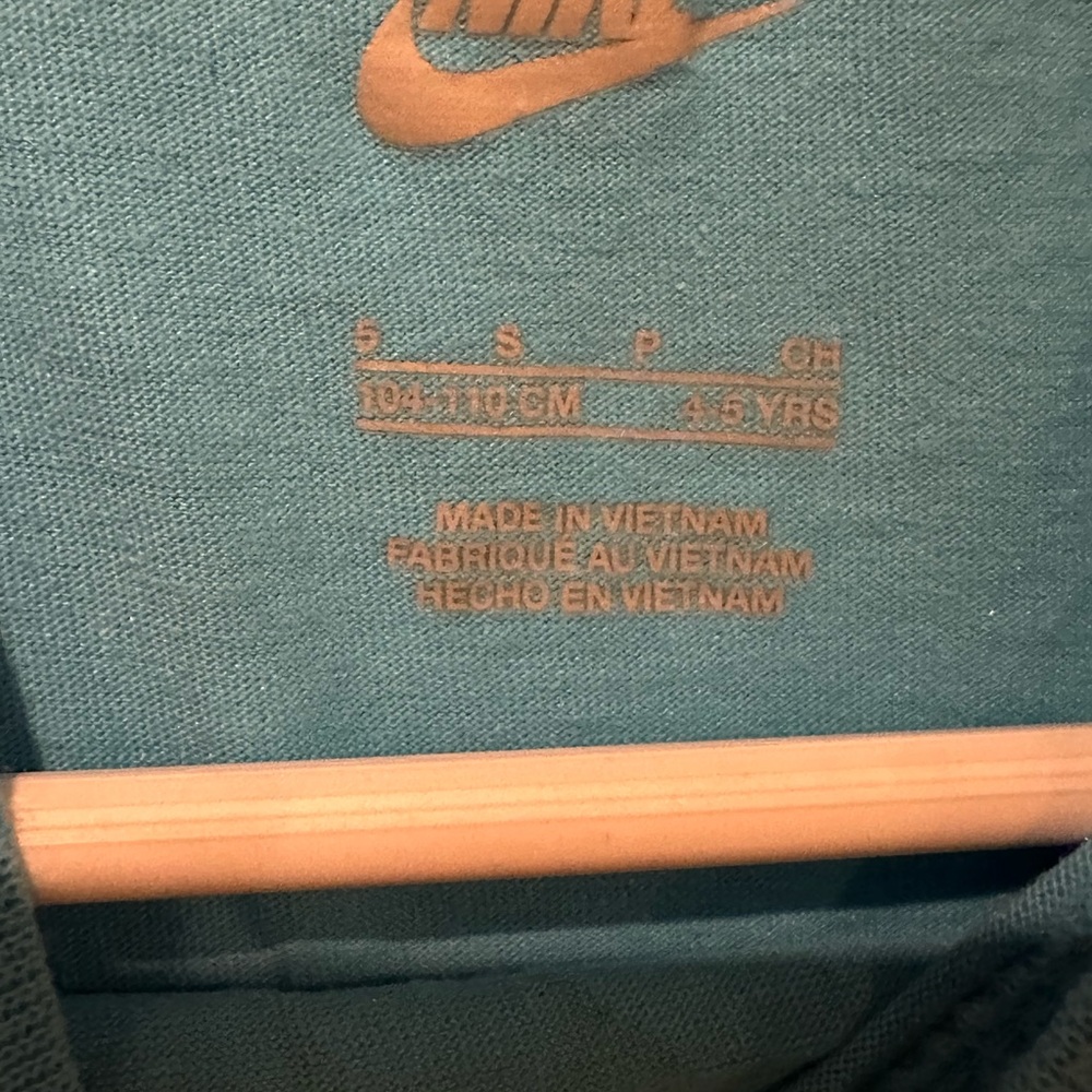 Nike T-shirt - Picture 4 of 4